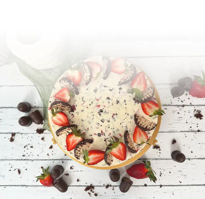 Rezept | Moni Nagl - Luftige Schokokuss Torte mit frischen Erdbeeren Rezept | Moni Nagl - Luftige Schokokuss Torte mit frischen Erdbeeren